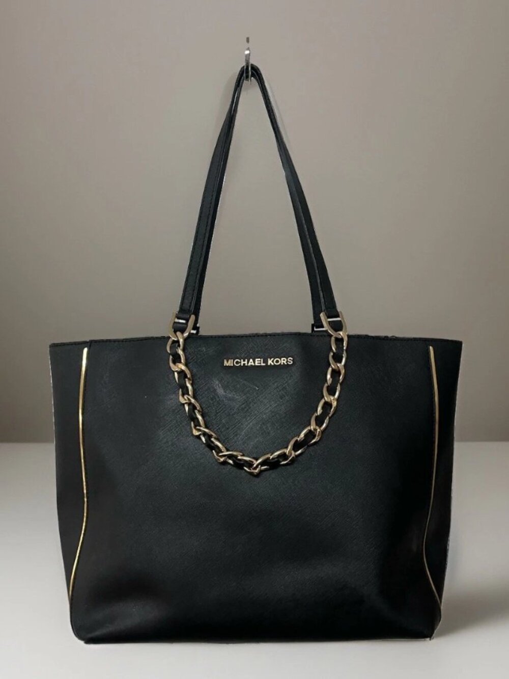 Michael Kors Jet Set Travel Chain Shoulder Tote Bag Black Saffiano Leather Gold